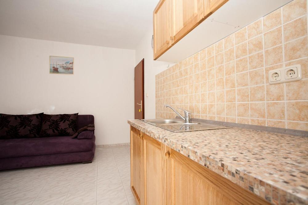 Apartments Mato คิร์ก ภายนอก รูปภาพ